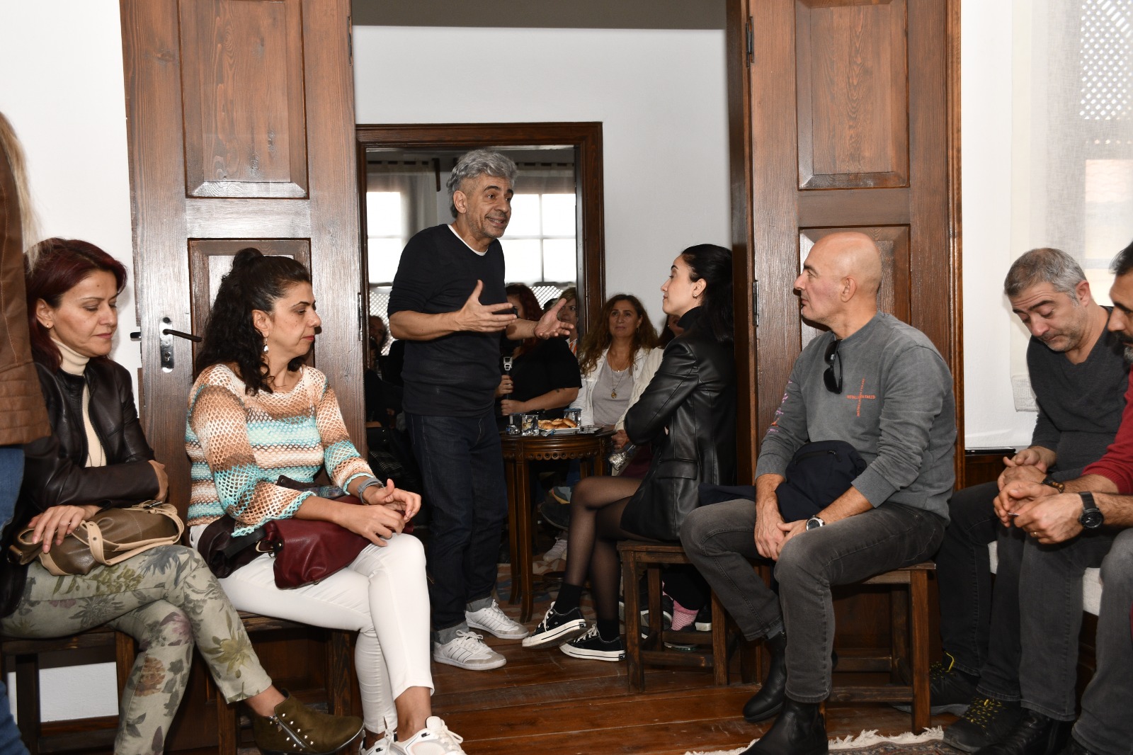 Başkan Ömer Günel: Kuşadası'na gelen yazarlar çok şanslı