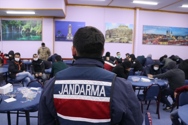 İzmir'de kumar operasyonu