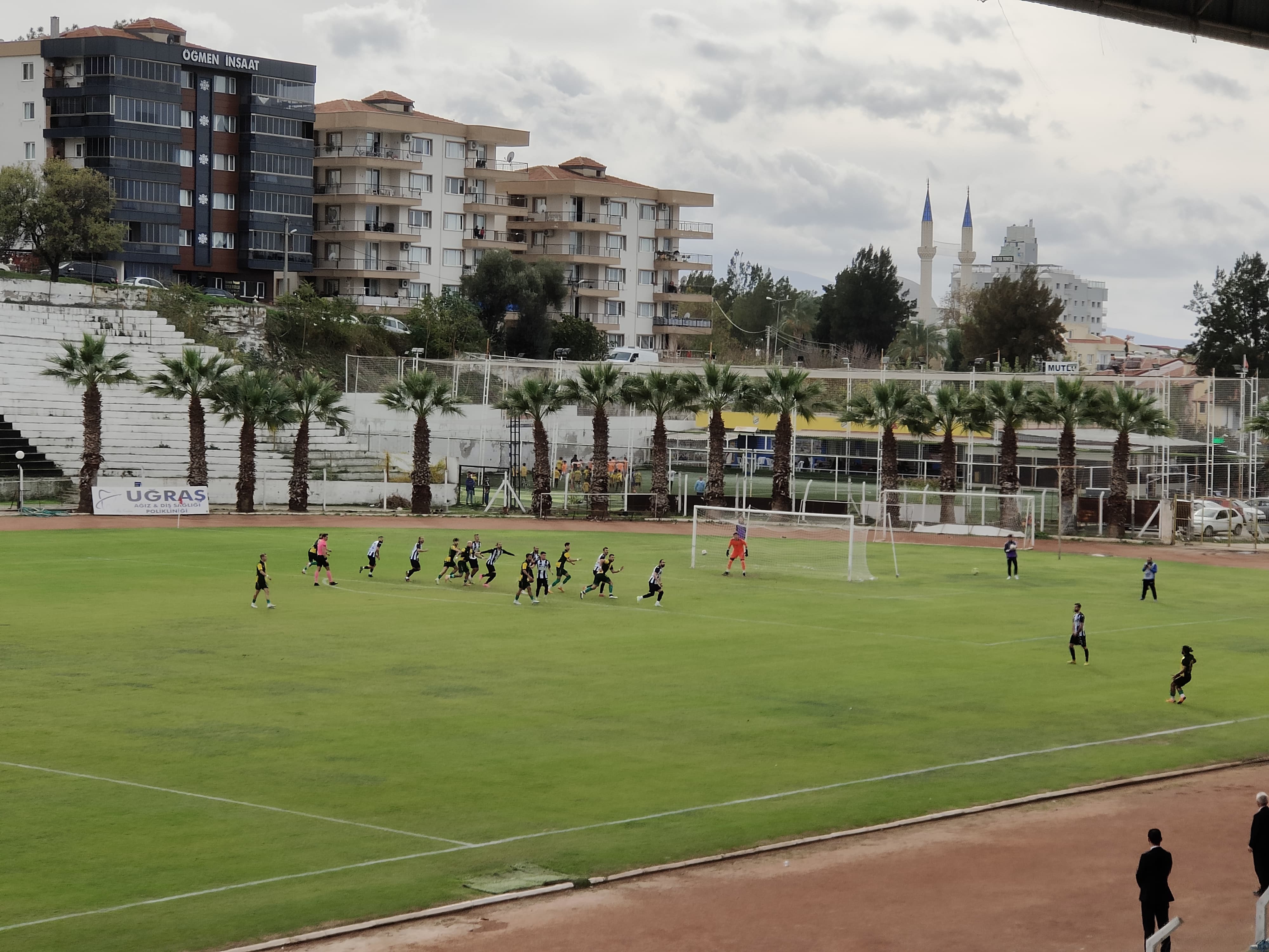 Kuşadasıspor deplasmanda Darıca GB ile 2-2 berabere kaldı