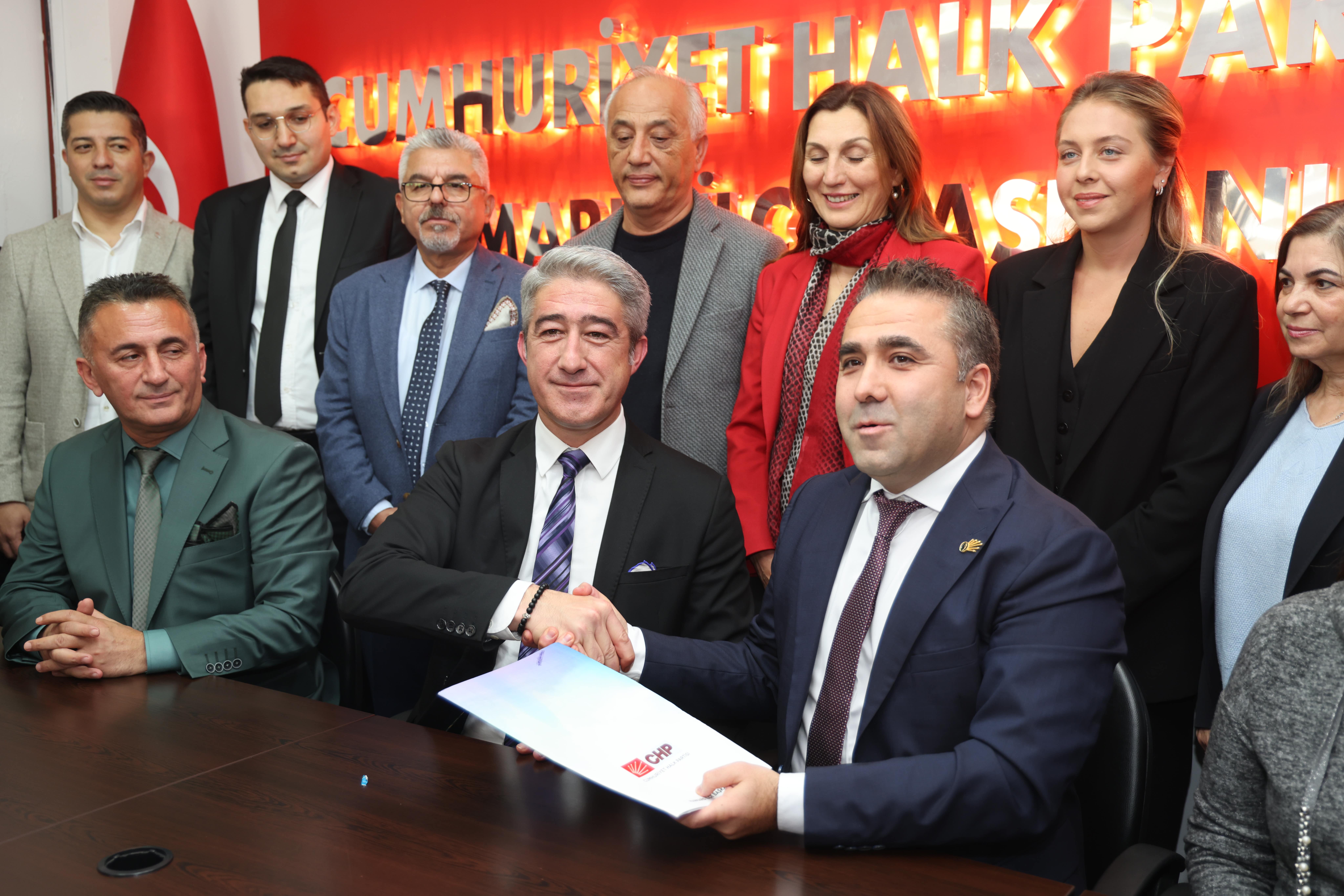 Marmaris Belediye Başkanı Mehmet Oktay başvurusunu yaptı