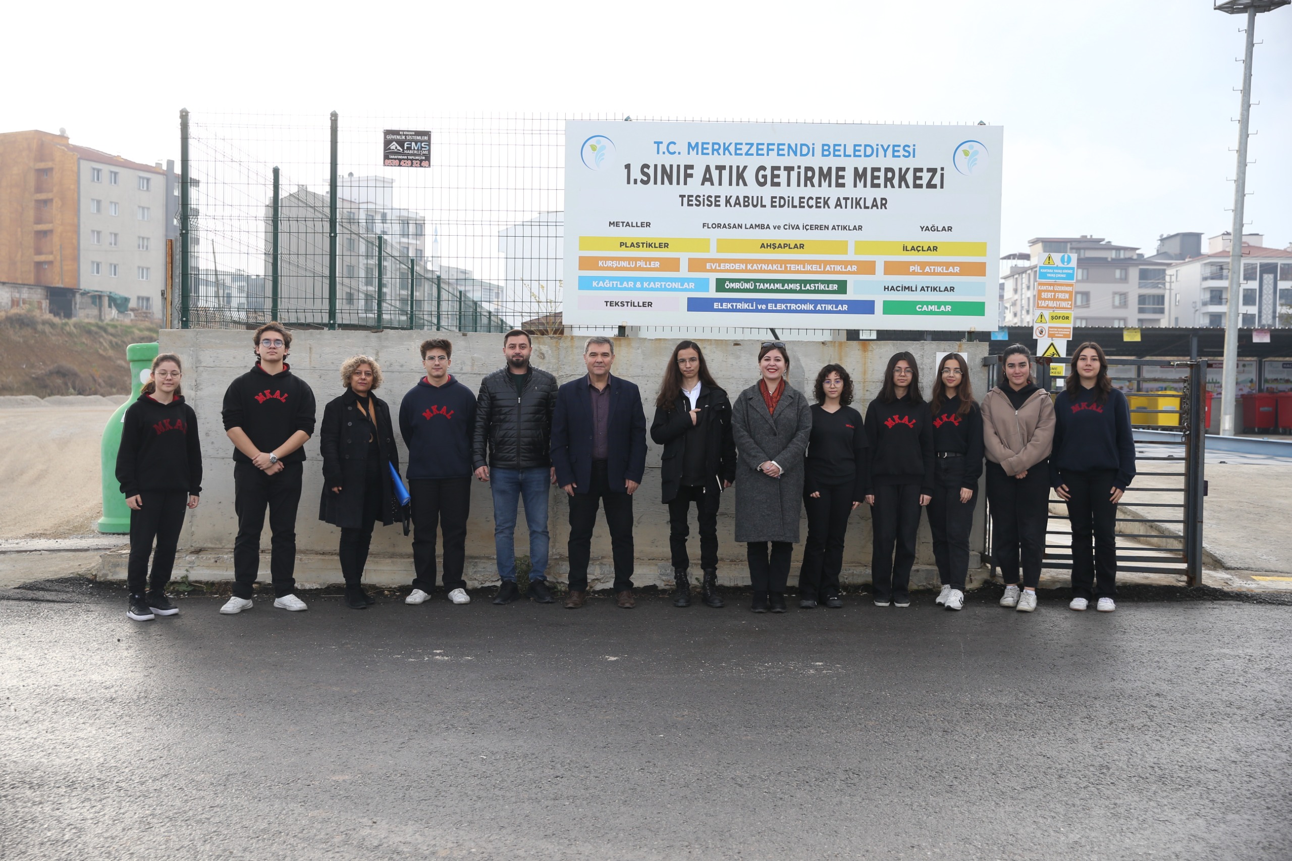 Merkezefendi Belediyesi atık getirme merkezi ziyaretçilerini ağırladı