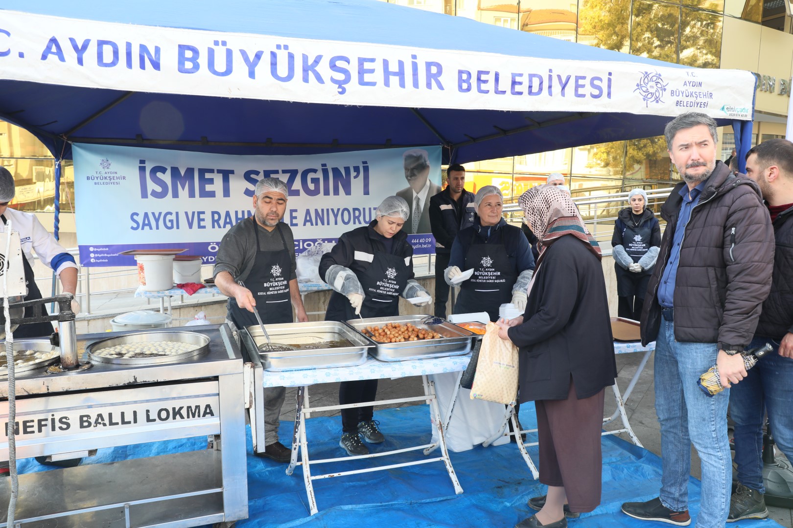 Aydın Büyükşehir Belediyesi, aramızdan ayrılışının 7. yıldönümünde İsmet Sezgin’i andı