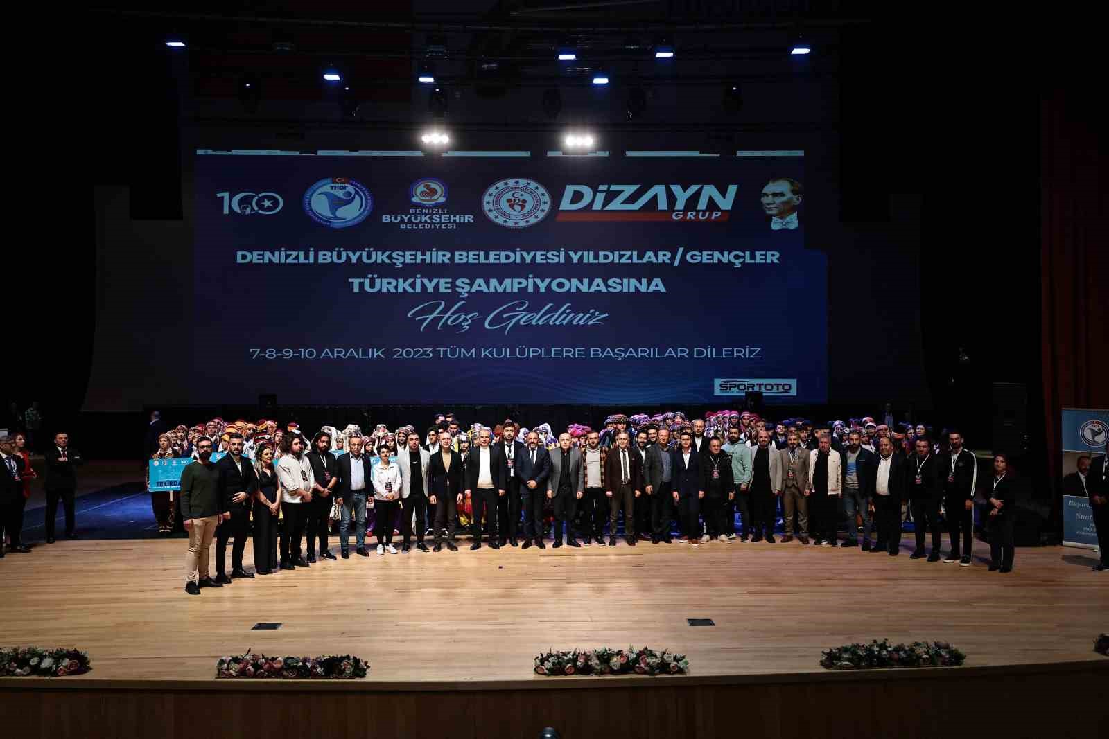 Kültürel renkler Denizli’de buluştu