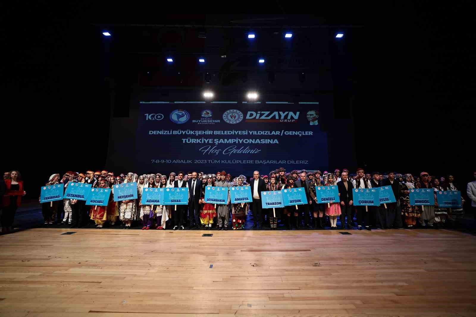 Kültürel renkler Denizli’de buluştu