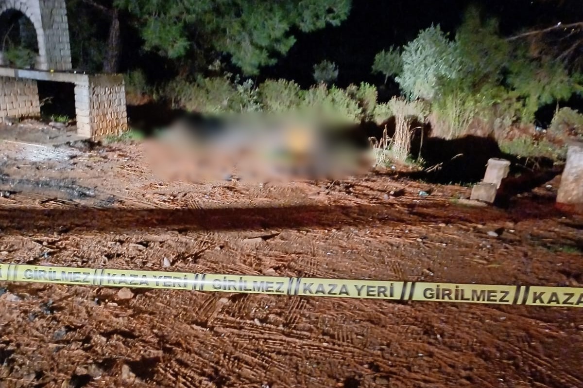 Karacasu’da eşinden ayrılan alkollü şahıs kendini yakarak intihar etti