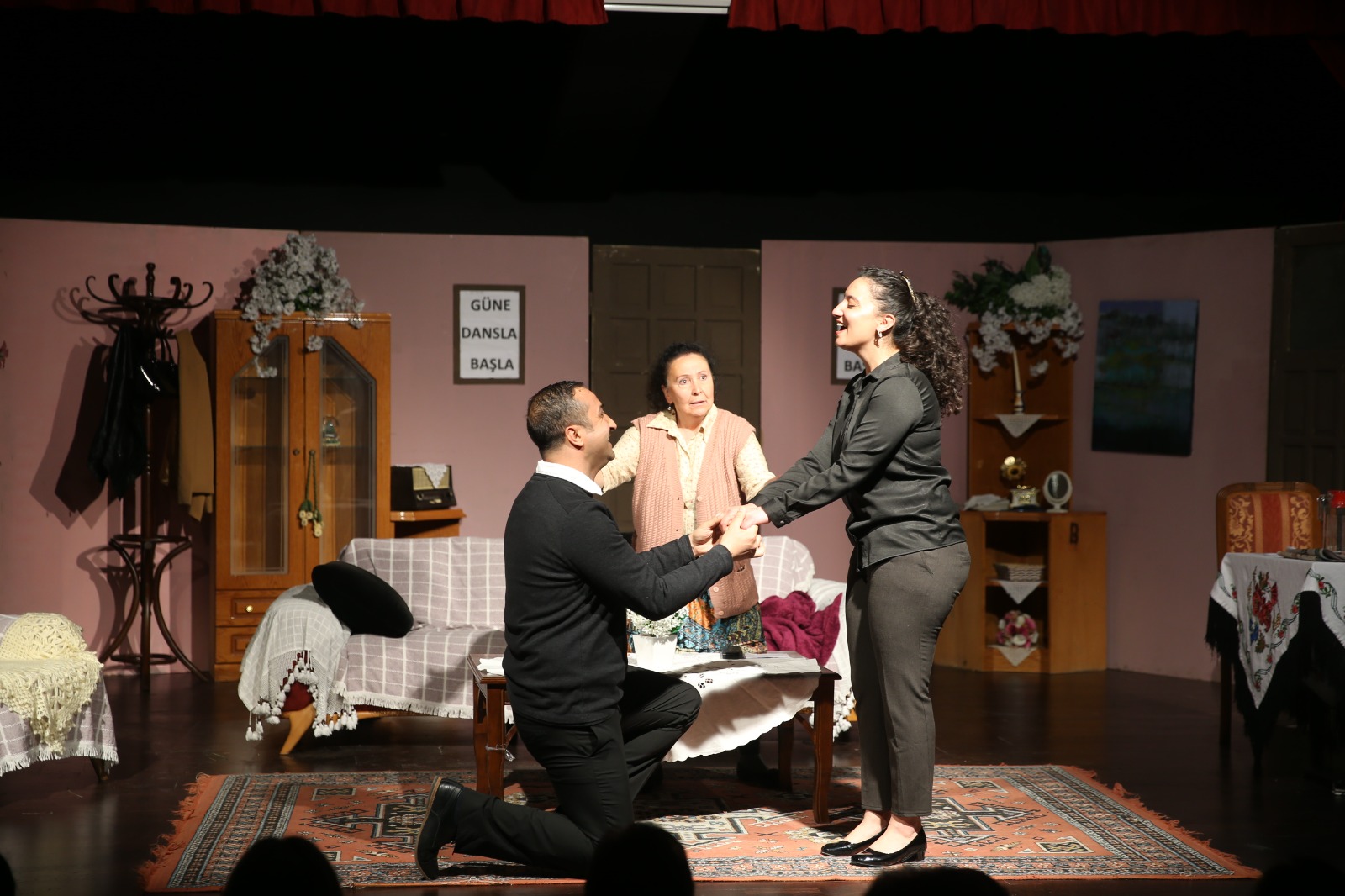 Merkezefendi kent tiyatrosu yarın sahnede olacak