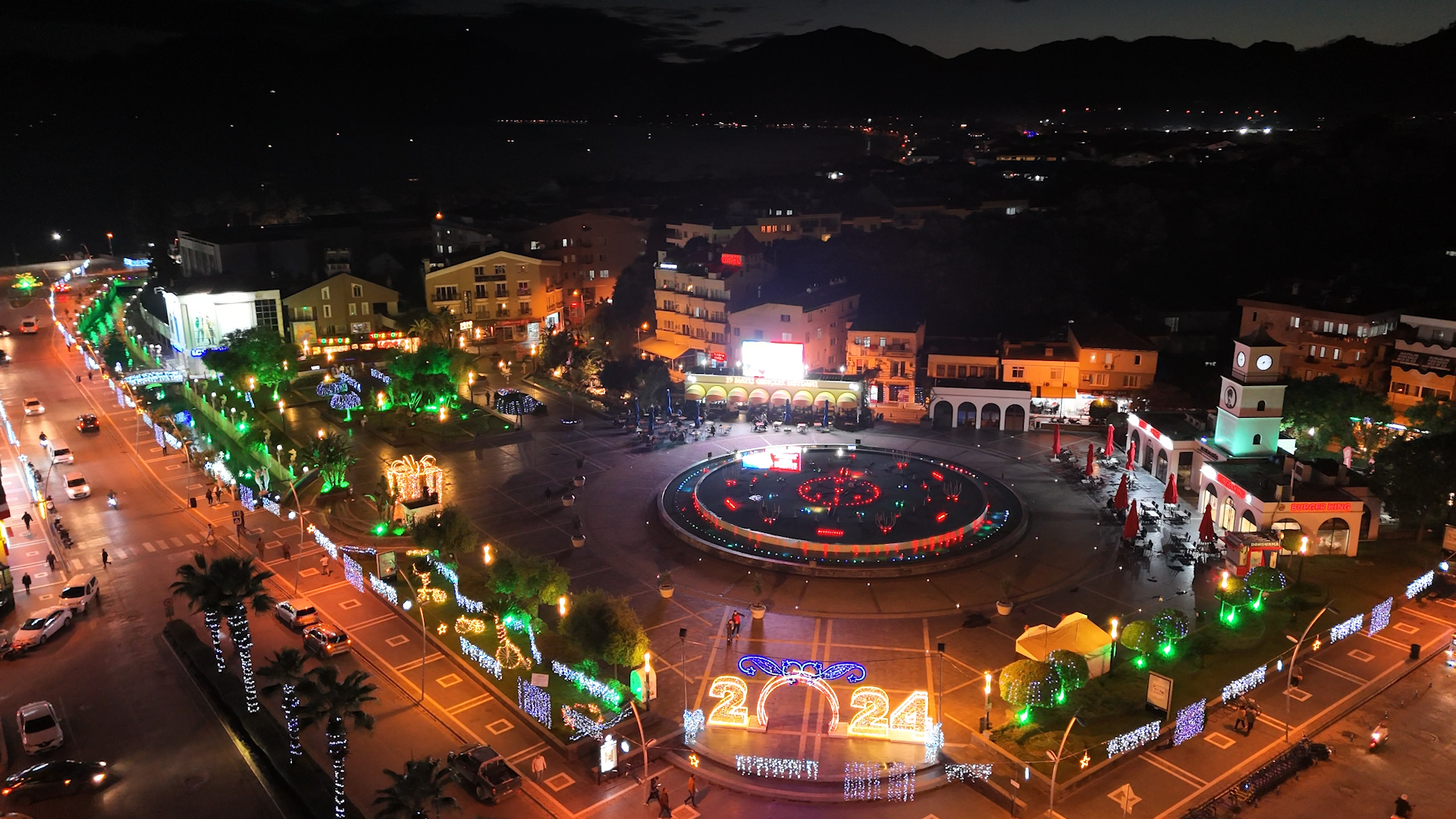 Marmaris'te yeni yıl ışıltısı