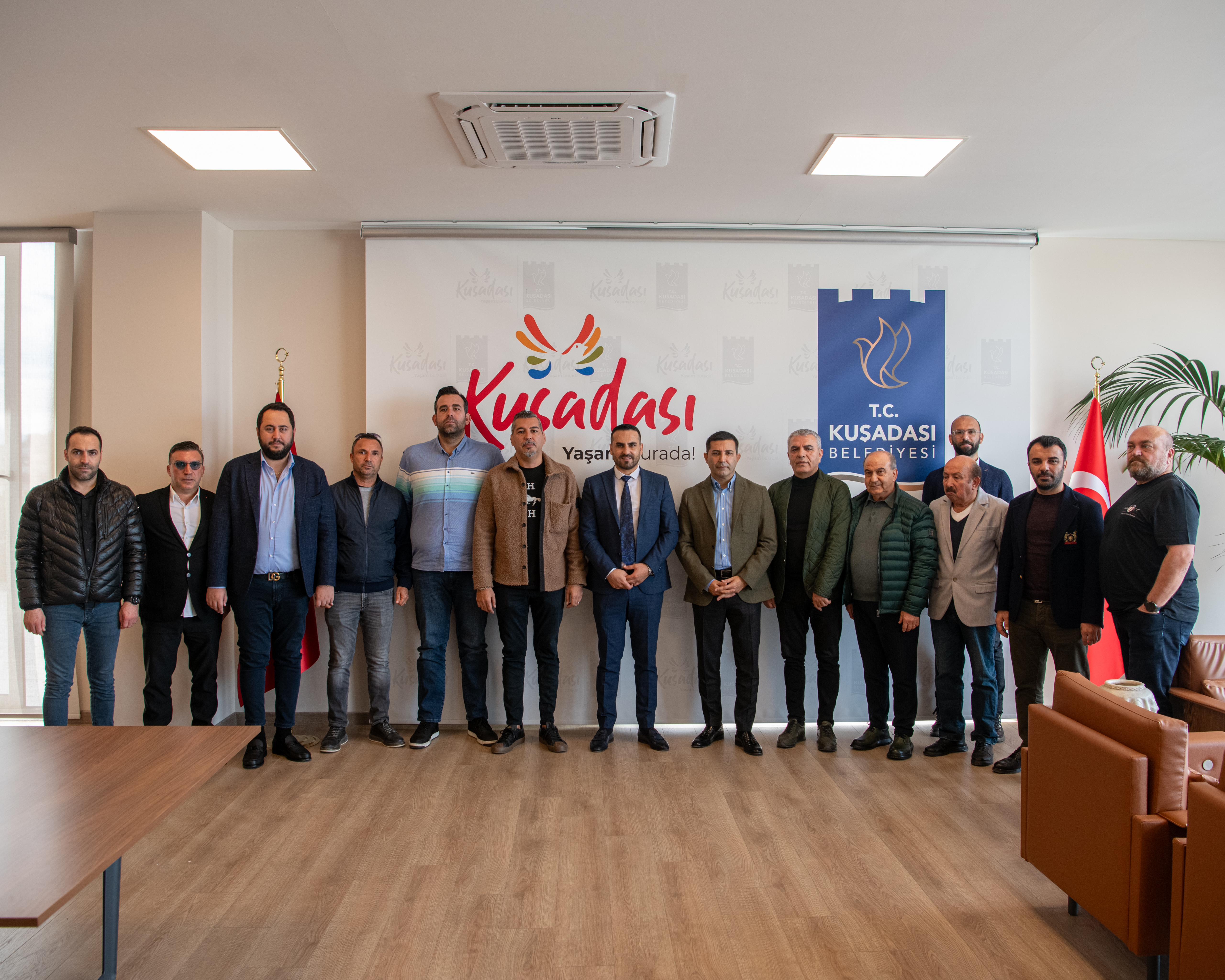 Kuşadası Belediye Başkanı Ömer Günel: '' Kuşadasıspor'un her zaman yanındayız''