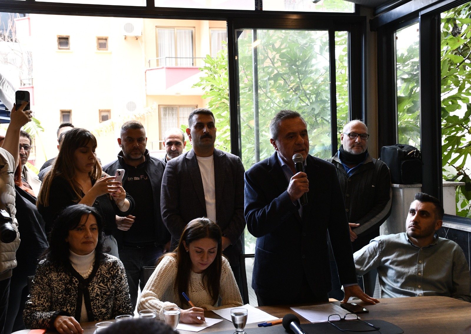 Kuşadası Cumhuriyet Halk Partisi belediye başkan aday adaylarından birlik mesajı