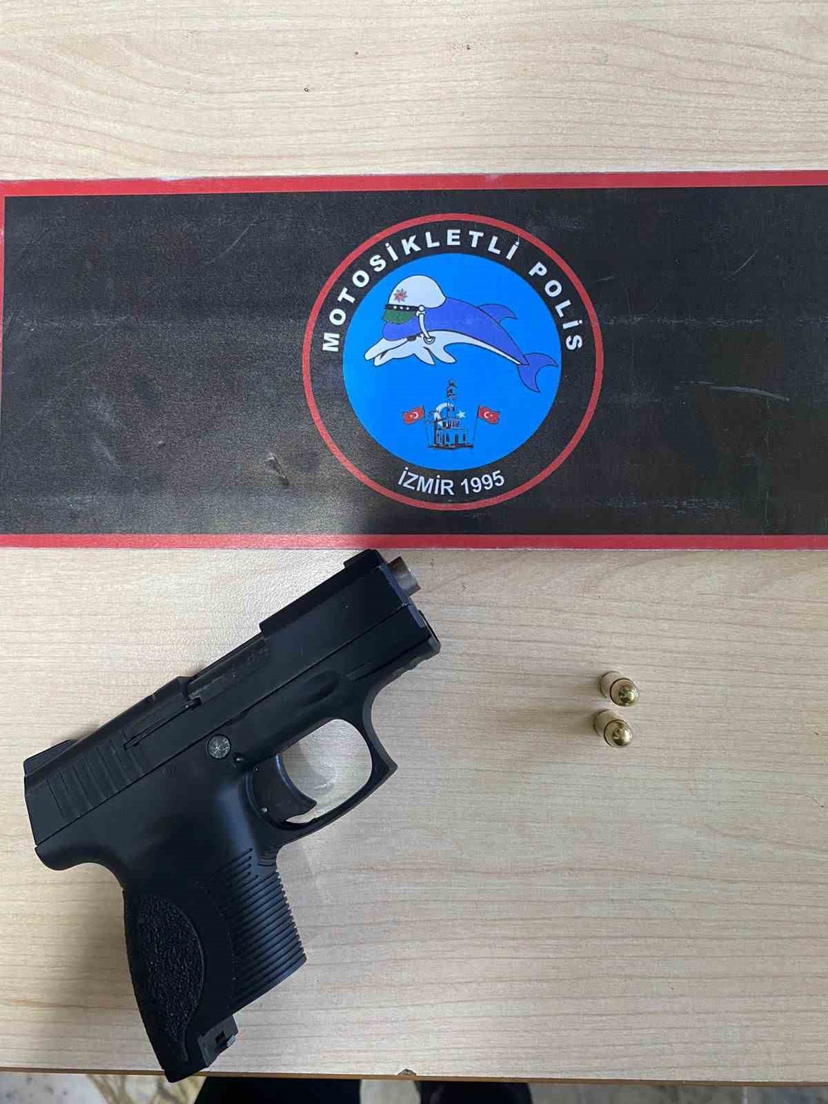 30 yıl hapis cezasıyla aranan hırsız, İzmir Yunusları’na yakalandı