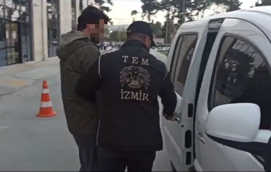 İzmir merkezli FETÖ operasyonunda 15 kişi cezaevinde