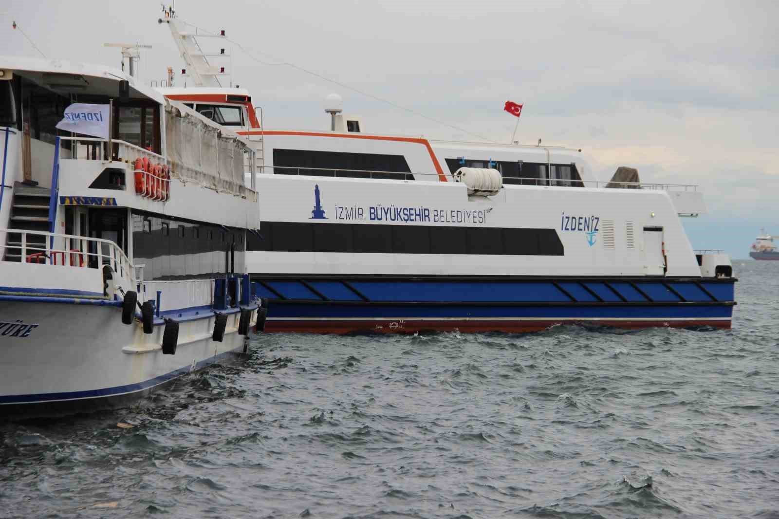 Deniz ulaşımına fırtına engeli