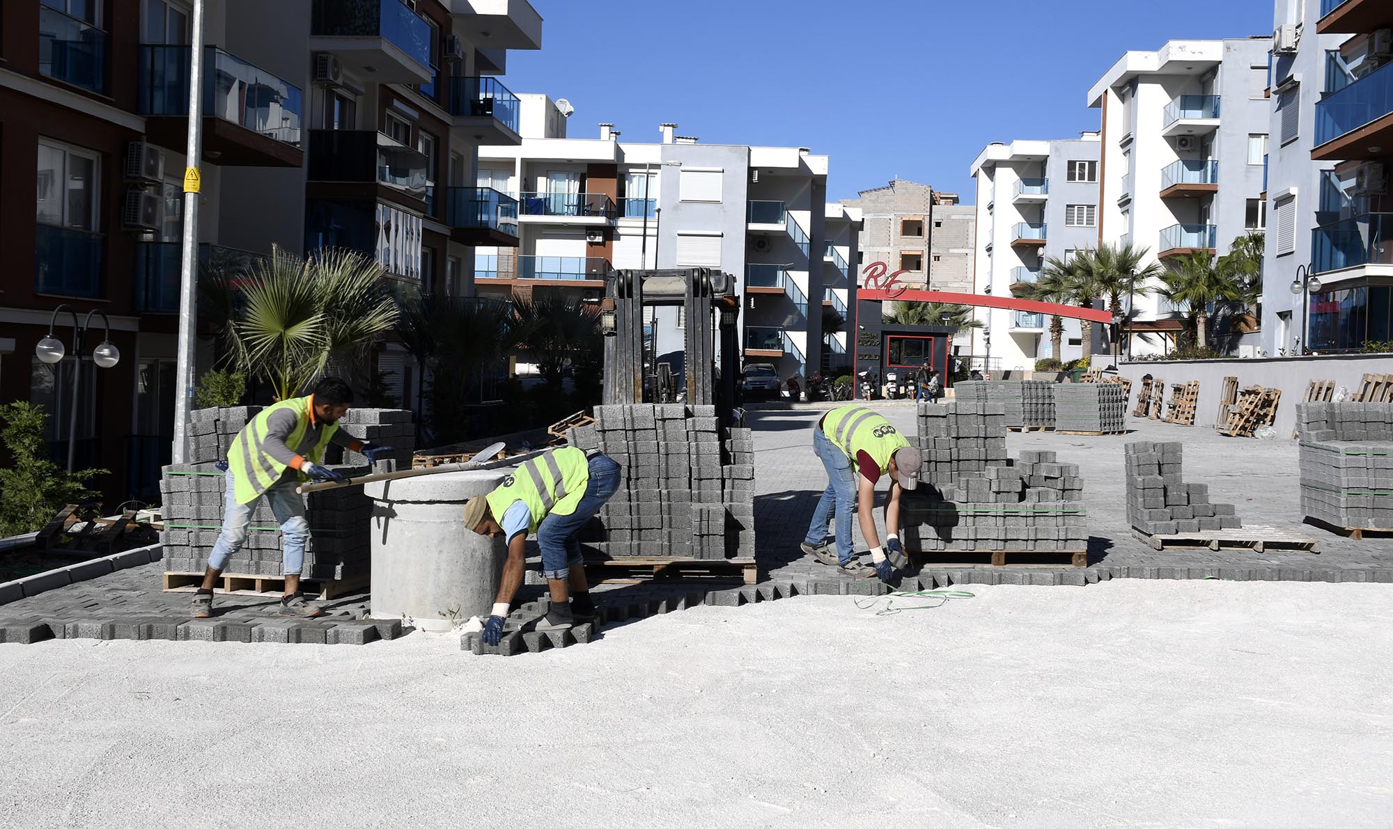 Kuşadası Belediyesi'nden Değirmendere Mahallesi'ne dev yatırım