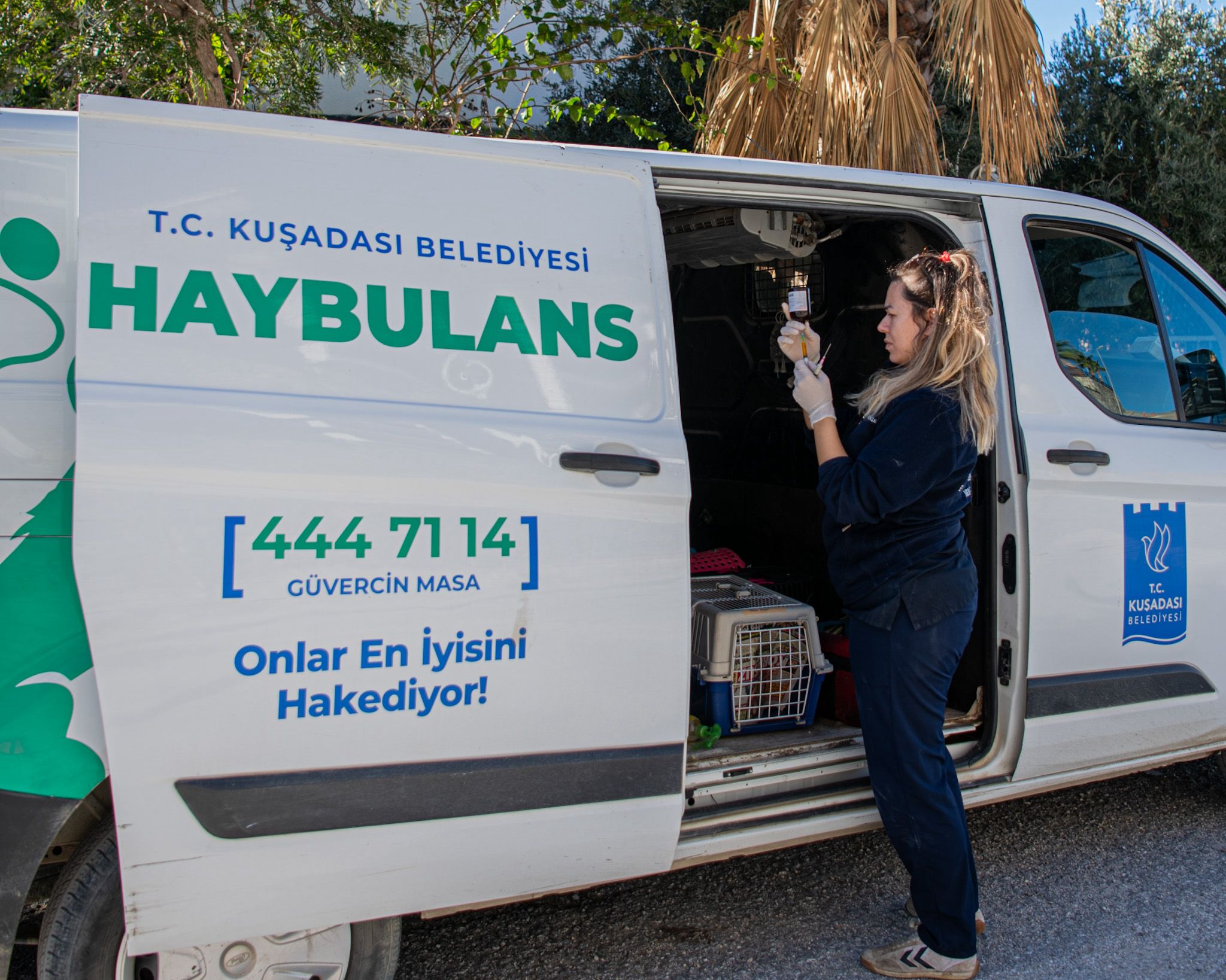 Kuşadası Belediyesi’nin Haybulans araçları takdirle karşılandı