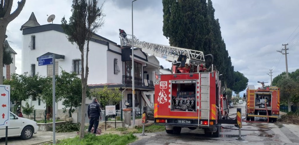 Kuşadası'nda korkutan yangın