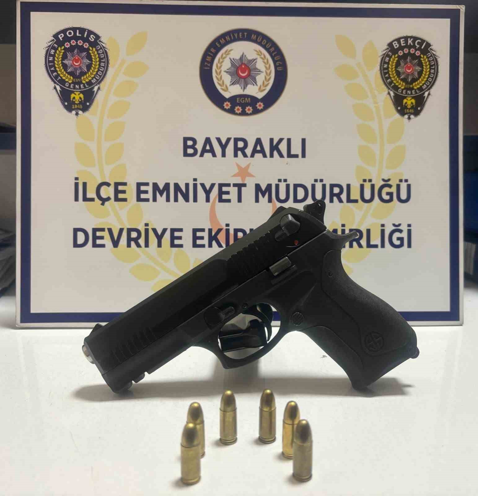 Sokak ortasında rastgele ateş etti