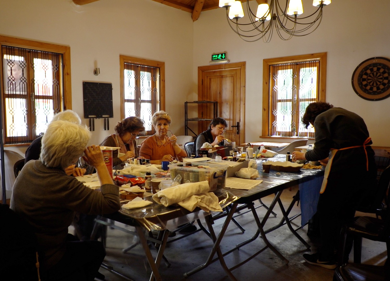 Efes Selçuk'ta kadınlar sanatla üreterek güçleniyor