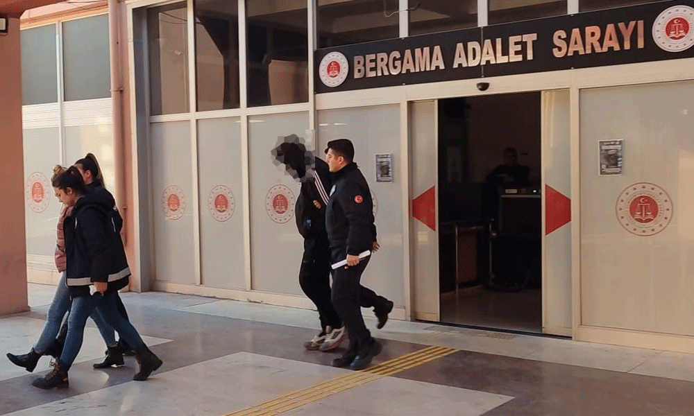 Torbacı sevgililer kıskıvrak yakalandı