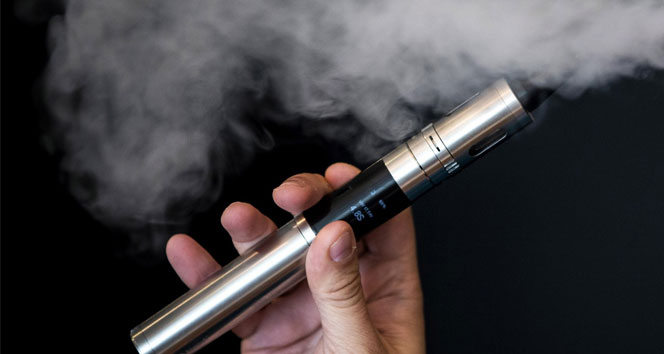 Gençlerde sigara içme oranının 10 katına ulaştı