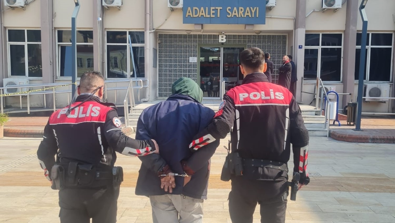 Sahte kimlik oyununu, Aydın polisi bozdu