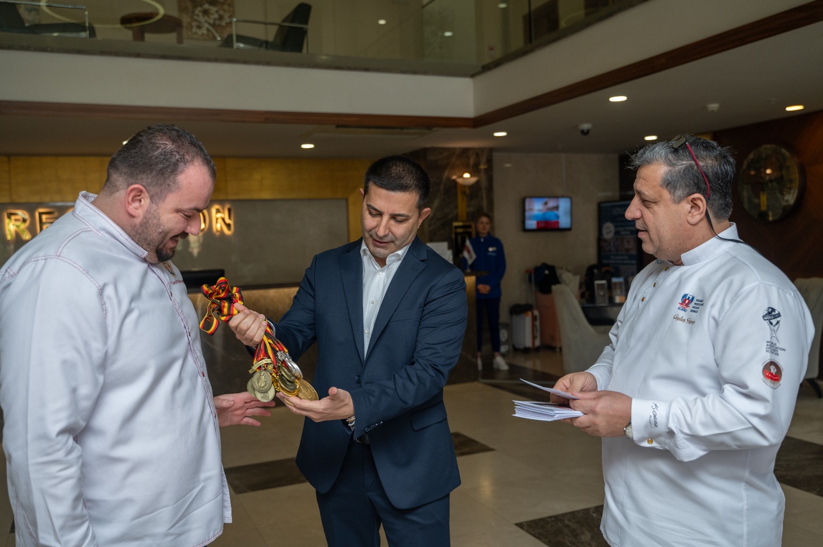 Kuşadası Gastronomi Derneği, olimpiyatlarda şov yaptı