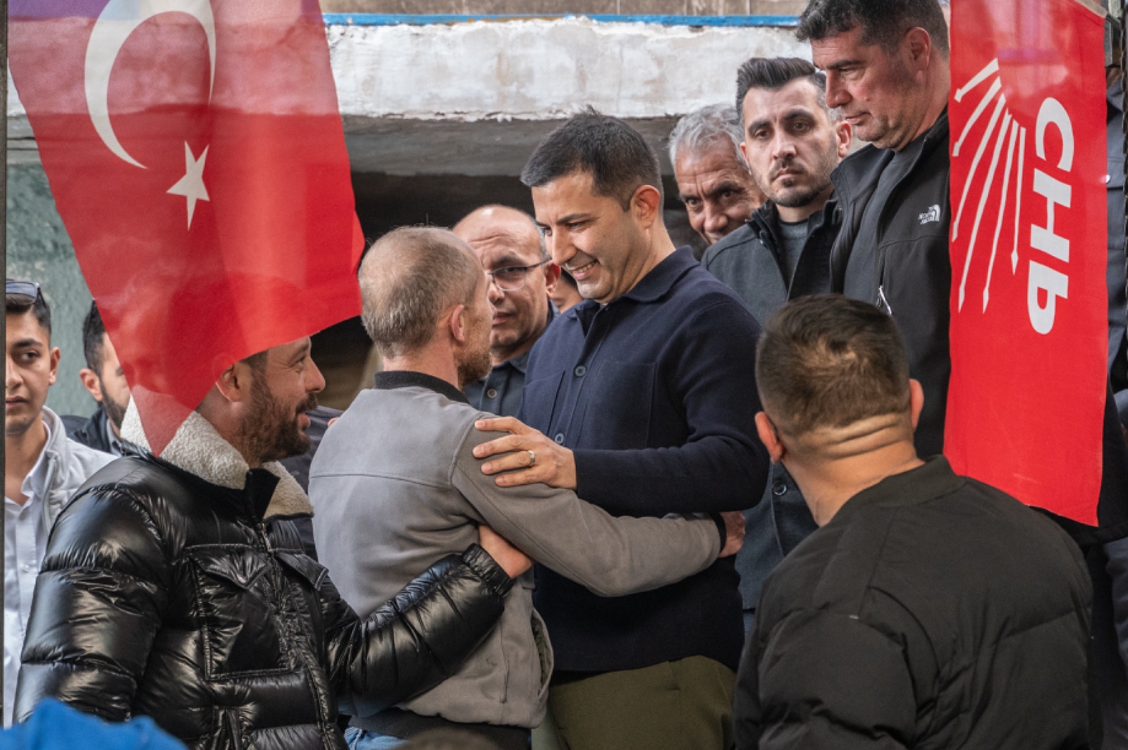 Başkan Ömer Günel’e Tepe Sokak’ta coşkulu karşılama