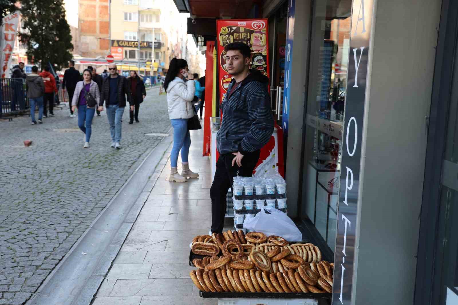 Simitçiler Mitinglerde Kazanıyor