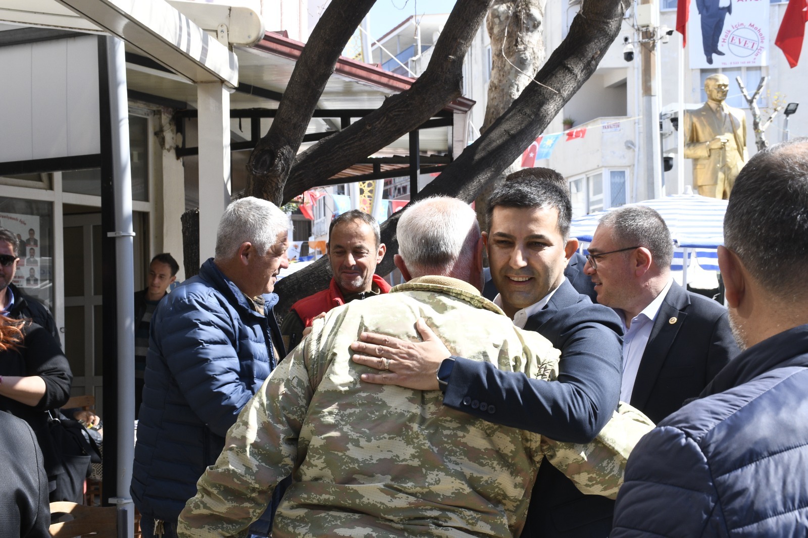 Başkan Ömer Günel, yatırımlarla kent sakinlerinin desteğini aldı
