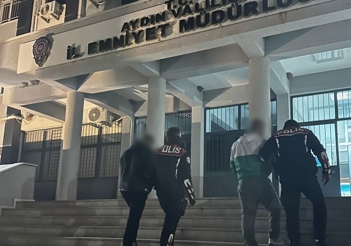 Şüpheli araçta bin 402 adet sentetik hap ele geçirildi