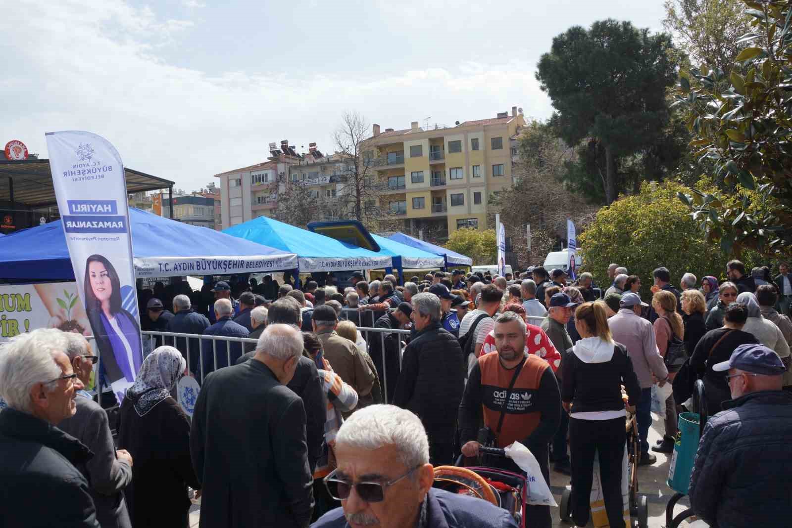 Aydınlılar ata tohumu fidelerini Başkan Çerçioğlu’nun elinden aldı