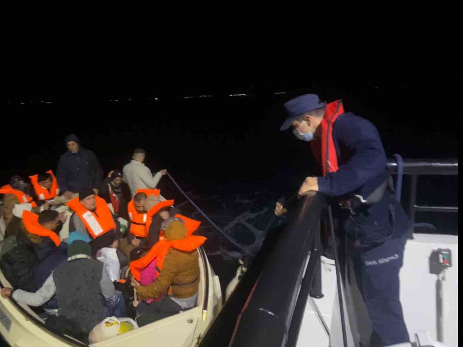 Marmaris’te 19 düzensiz göçmen kurtarıldı