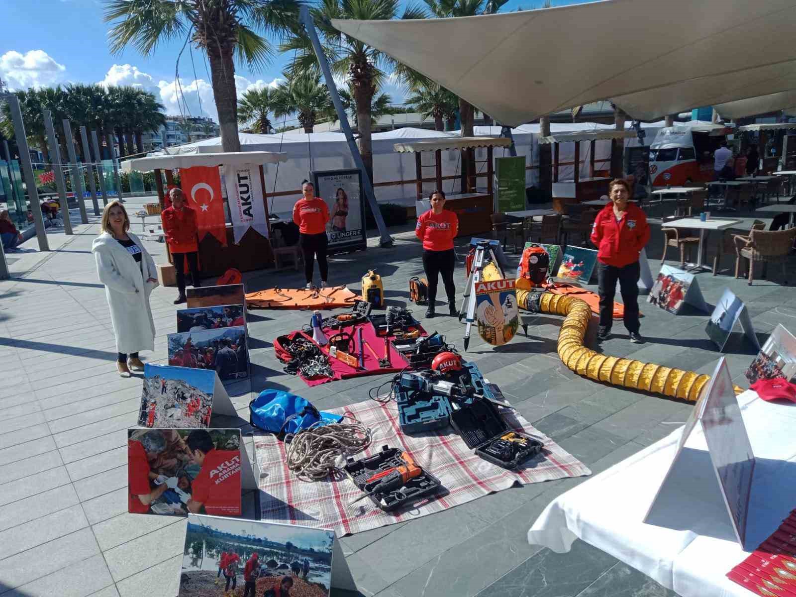 AKUT Kuşadası ekibinden fotoğraf sergisi