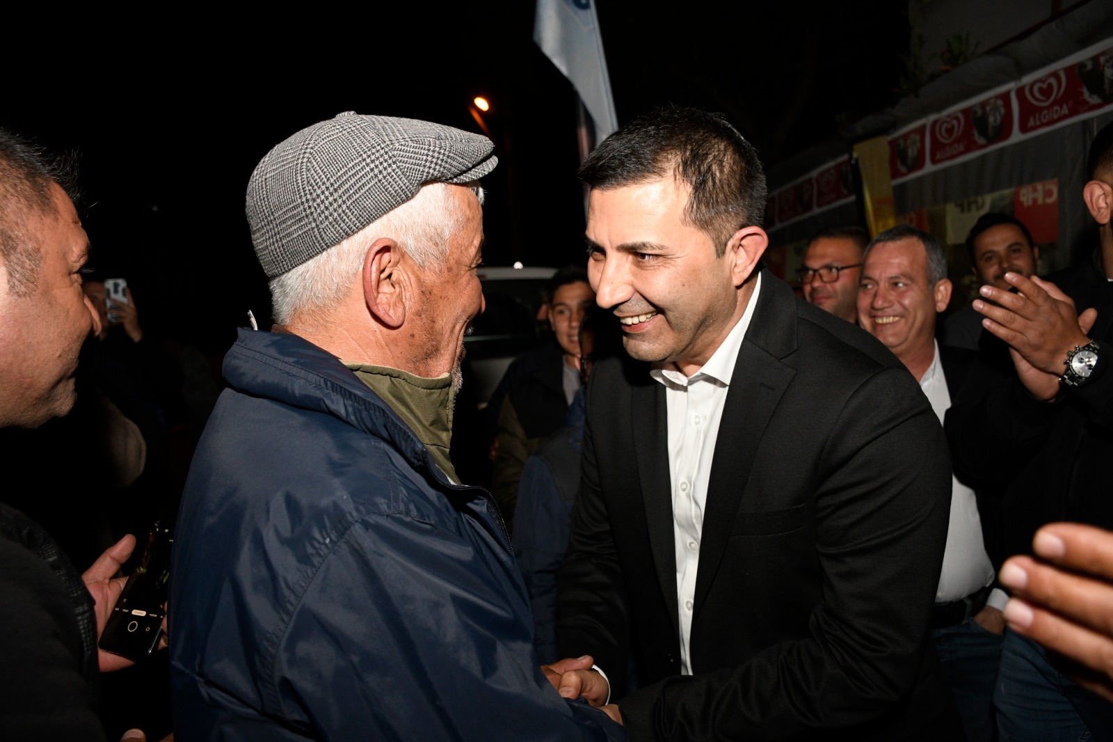 Başkan Ömer Günel, Çınarköy Mahallesi’ni ziyaret etti