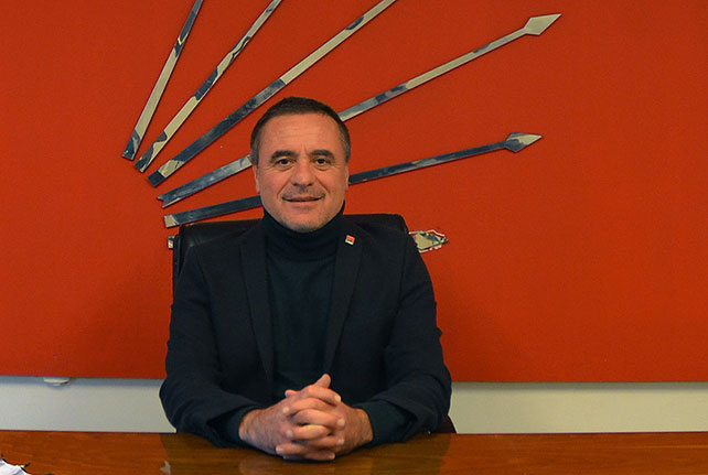 CHP Kuşadası İlçe Başkanı Mehmet Gürbilek'ten anlamlı mesaj