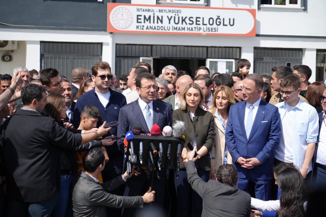 İBB Başkan Adayı Ekrem İmamoğlu, oyunu kullandı