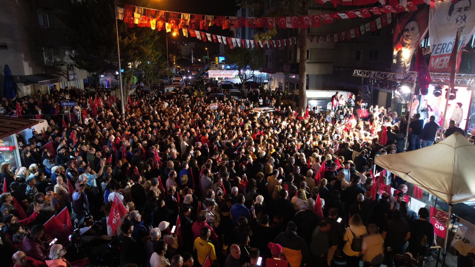 Kuşadası'nda hizmet çağı Başkan Ömer Günel'le devam edecek