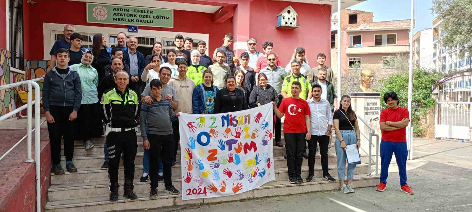 Otizmli çocuklar eğlenerek trafik kurallarını öğrendi