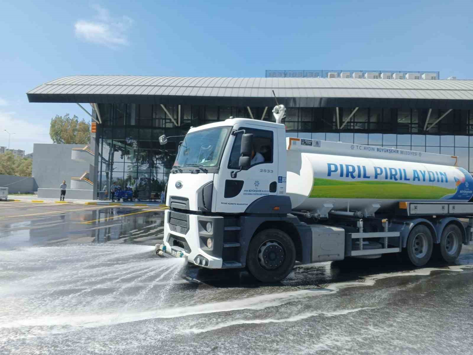 Kuşadası ve Didim bayrama hazır