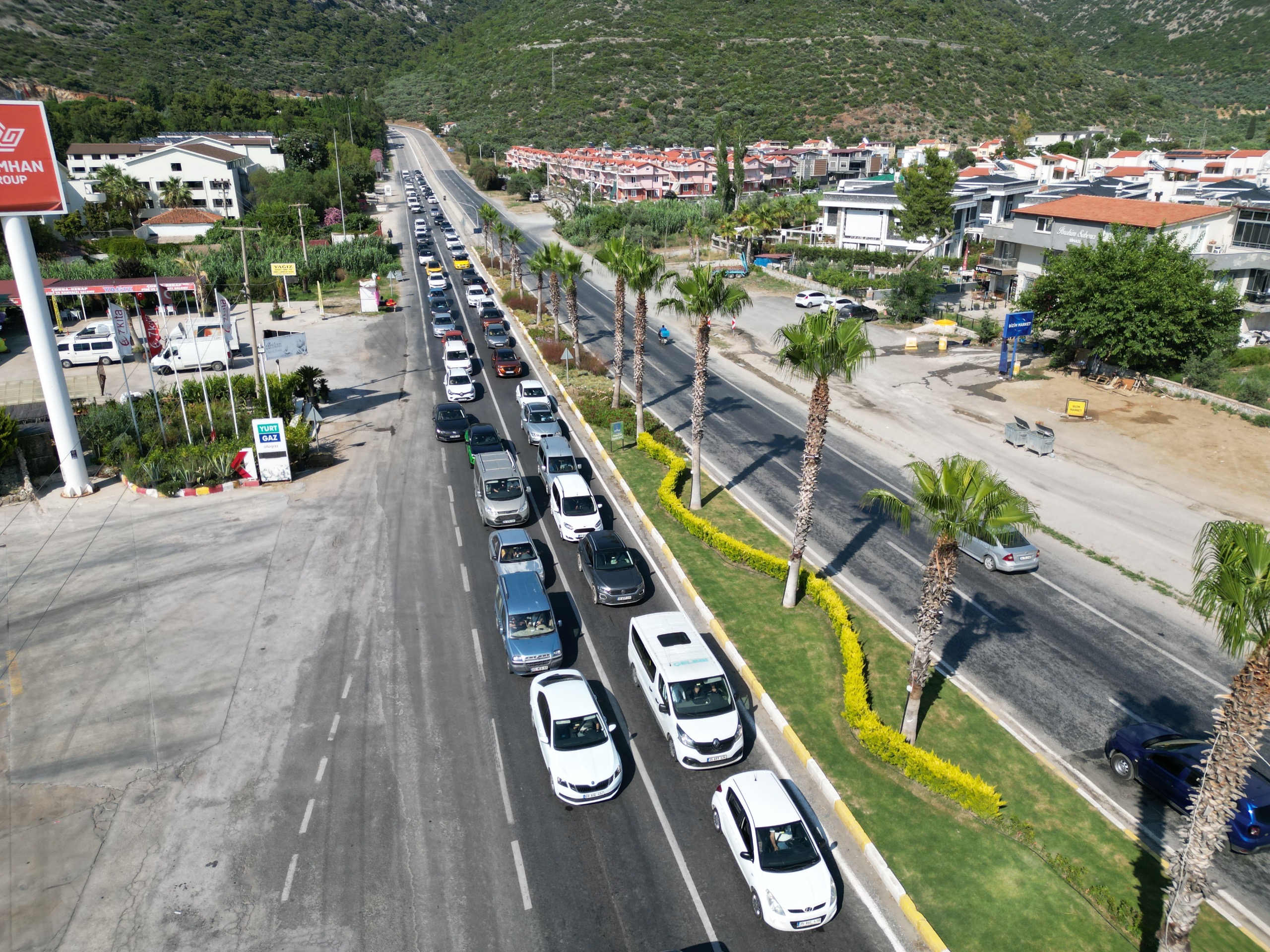 Kuşadası’na tatilci akını