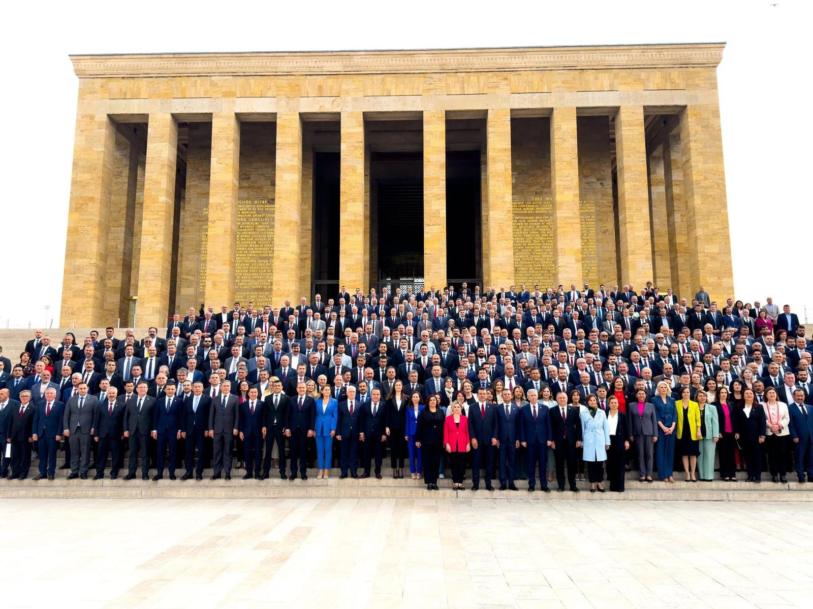 Başkan Ömer Günel Anıtkabir’de