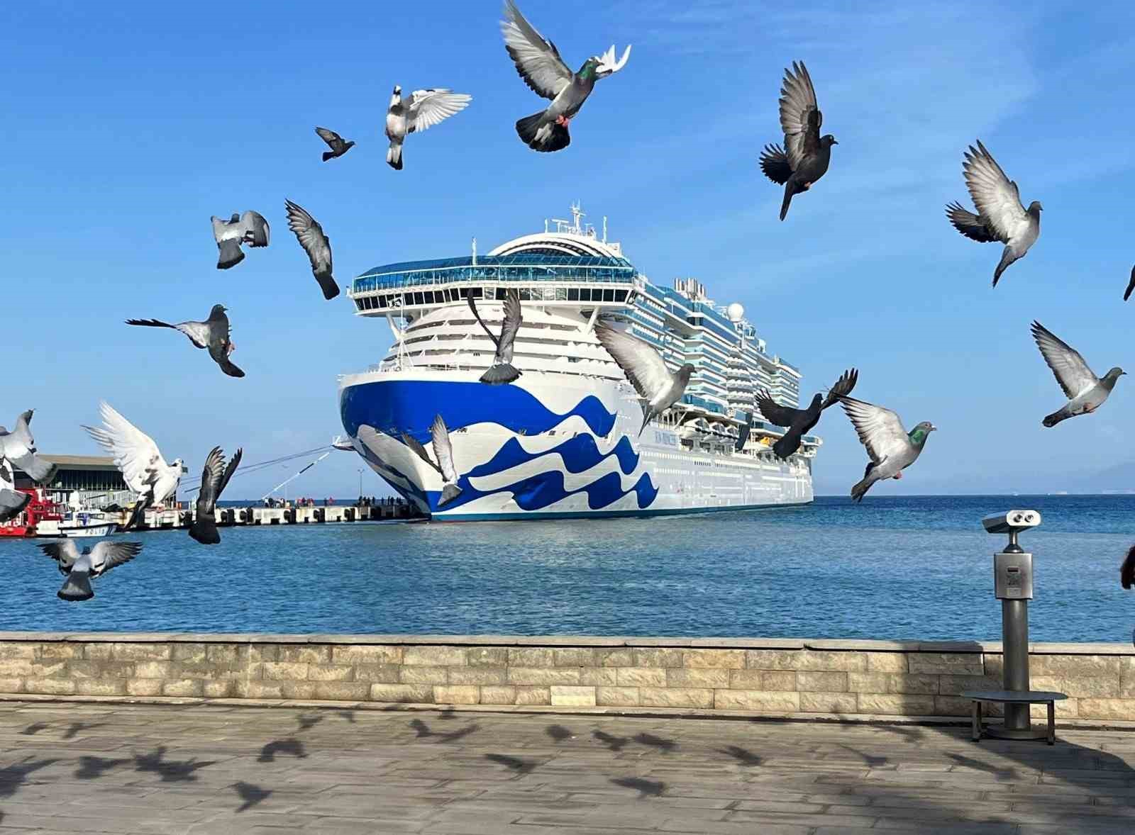 Kruvaziyer turizminin başkenti Kuşadası!