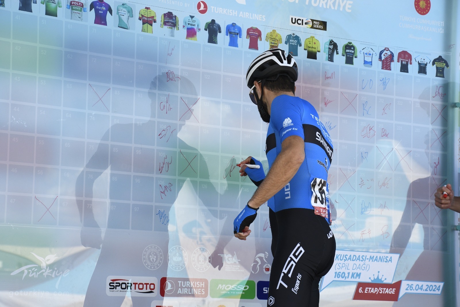 Cumhurbaşkanlığı Bisiklet Turu’nun 6’ıncı etap startı Kuşadası’nda verildi