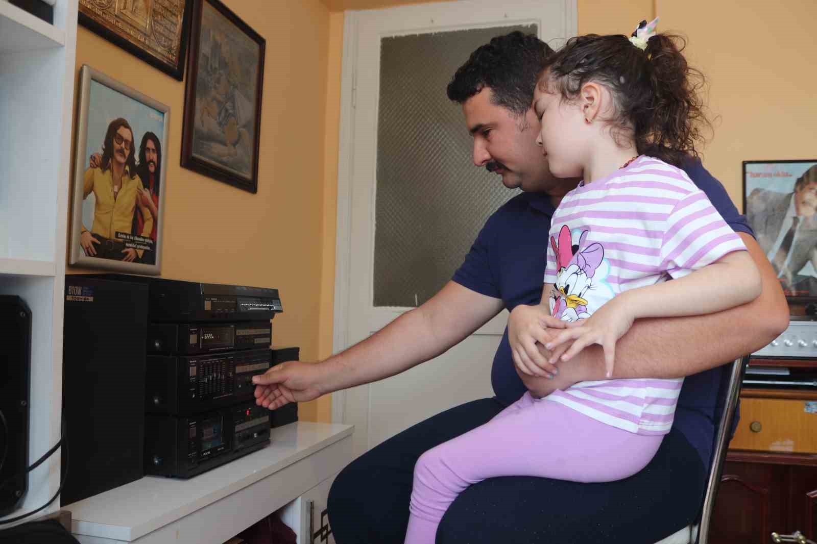 Nostaljinin böylesi! 20 yıldır 10 binden fazla kaset biriktirdi