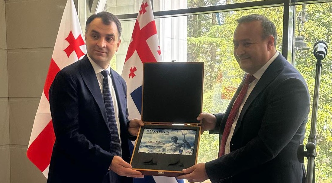 Kuşadası, kardeş şehir Batum ile ilişkilerini güçlendiriyor