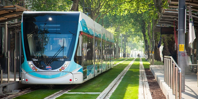 İzmir'de 1 Mayıs'ta toplu ulaşım yüzde 50 indirimli olacak!