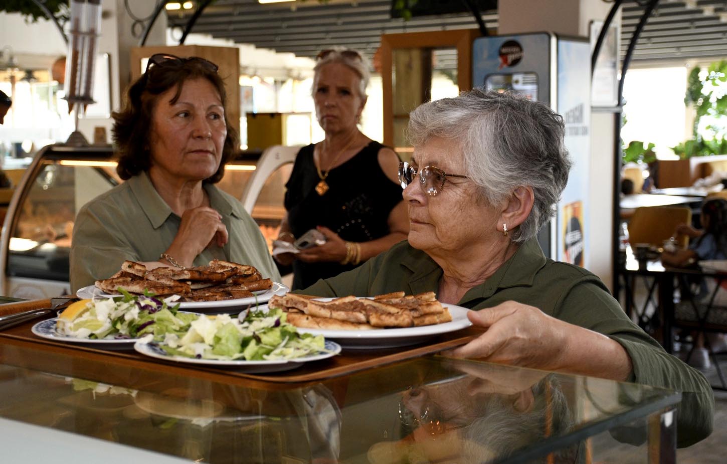 ARYA tesisleri Kuşadalıların vazgeçilmezi oldu