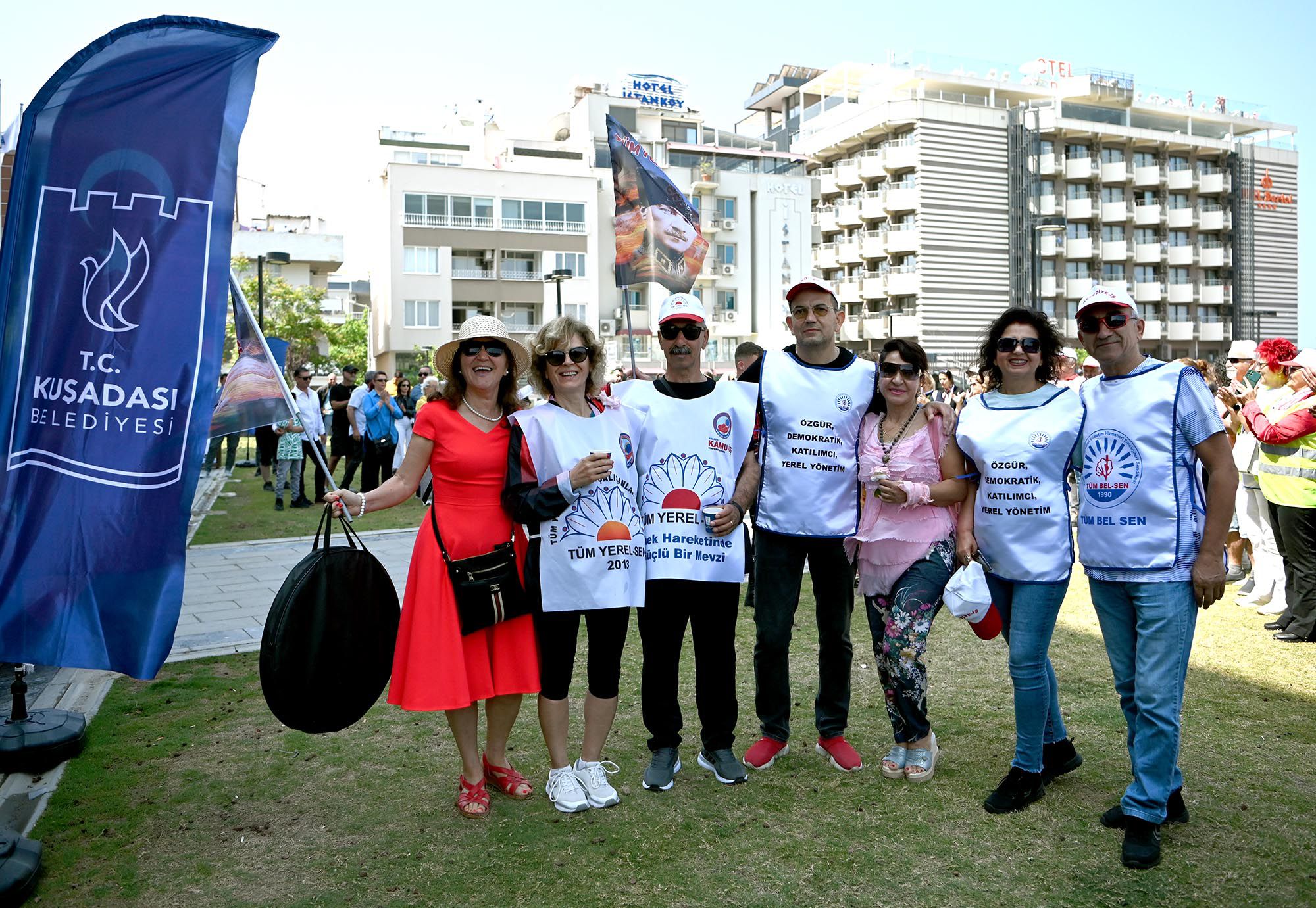 Kuşadası Belediyesi’nden şenlik havasında 1 Mayıs kutlaması