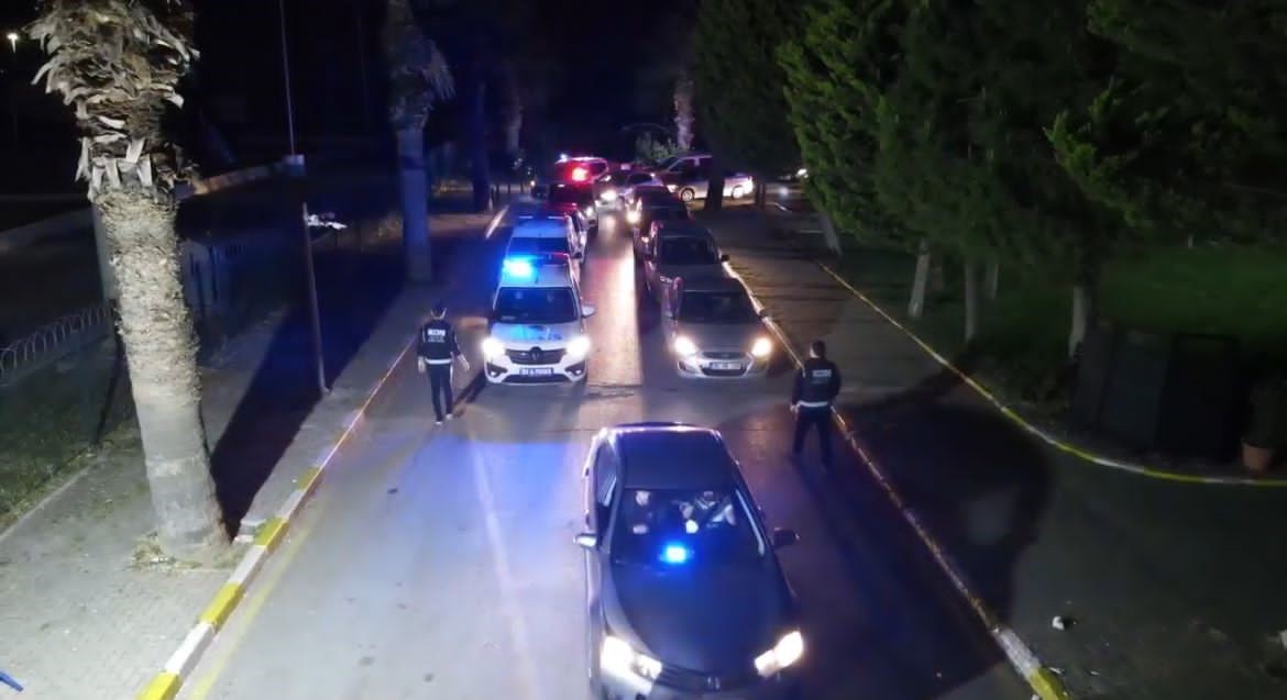 İzmir’de FETÖ operasyonu: 31 gözaltı
