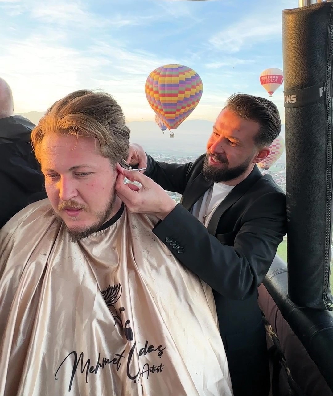 Yerden 300 metre yüksekte tıraş!