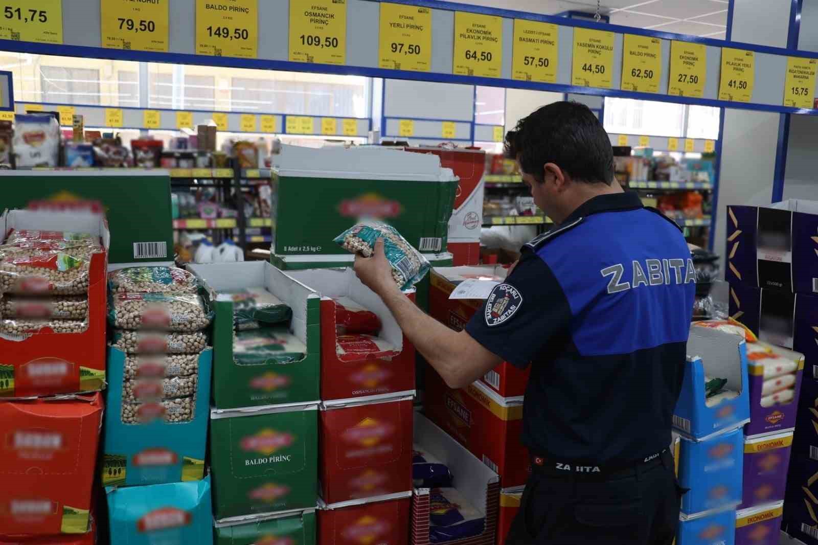 Koçarlı Belediyesi zabıta ekipleri market denetimi gerçekleştirdi